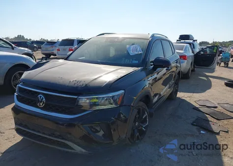 2022 Volkswagen Taos 1.5T Se z USA, uszkodzony, nr VIN 3VVSX7B24NM084566